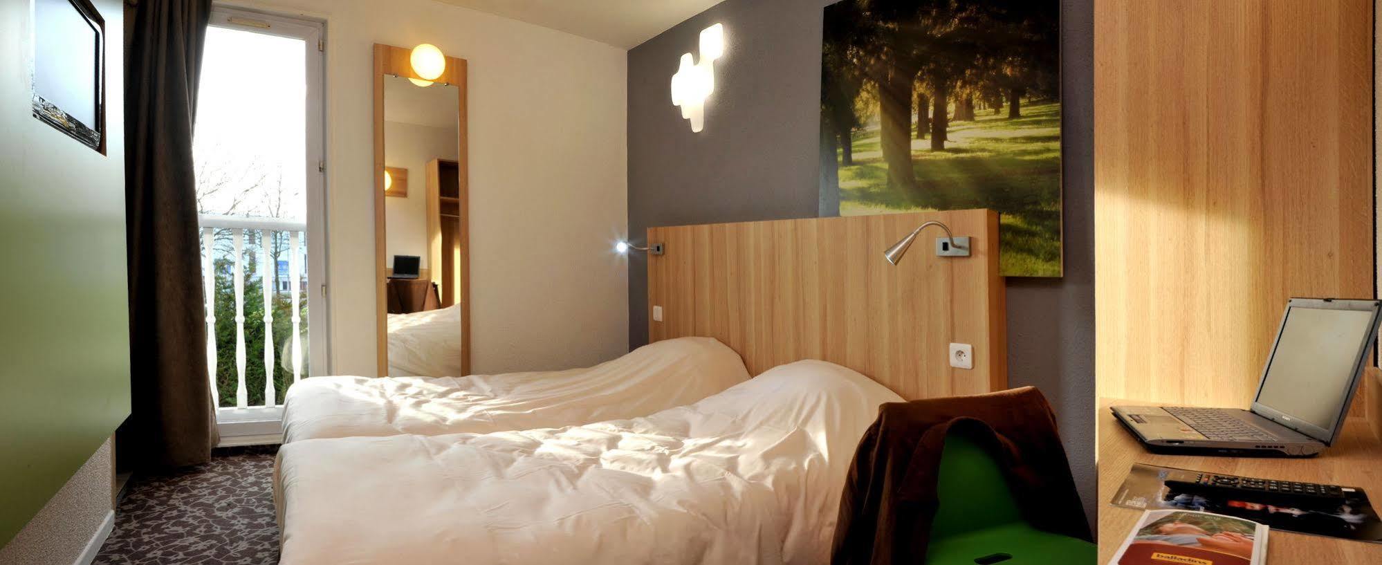Enzo Hotels Trappes By Kyriad Direct Exterior photo